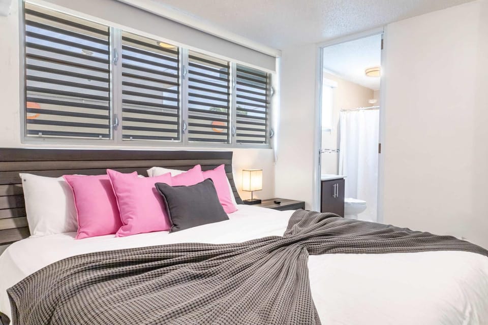 AQUA Ville Moderna 1 - Spacious 4BR Villa-Suite with King Beds Villa in Dorado