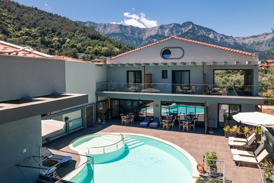 Property building, Swimming pool