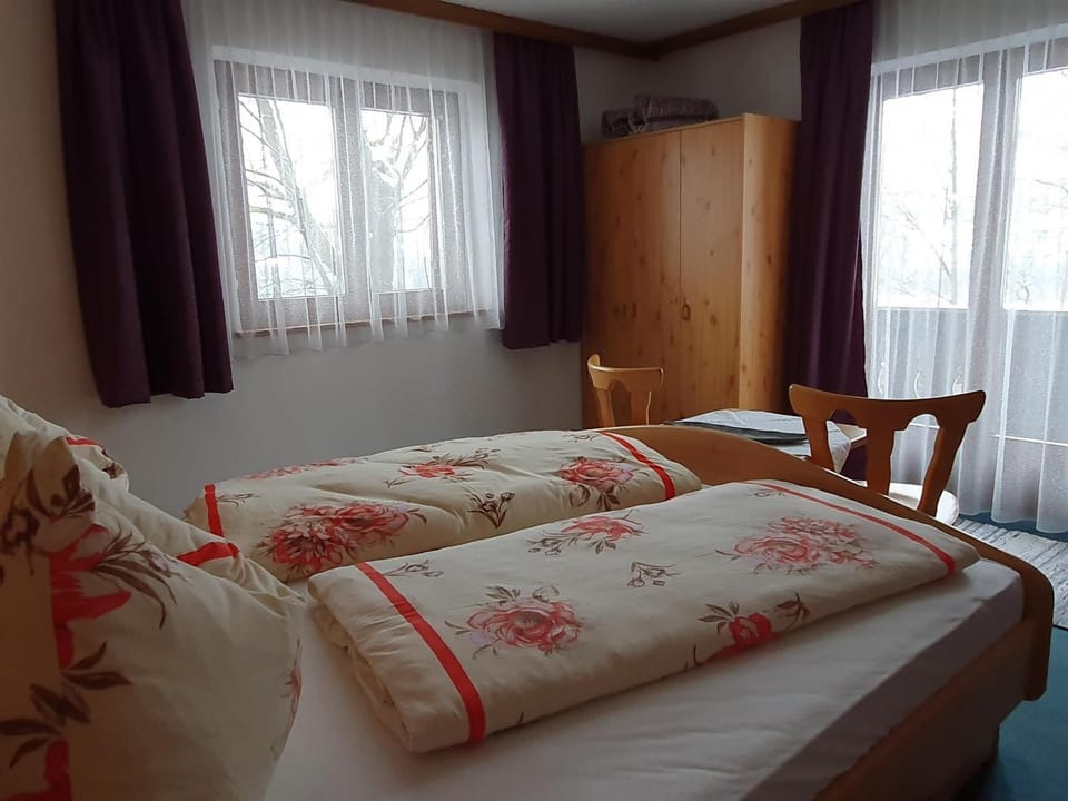 Bed, Bedroom, wardrobe