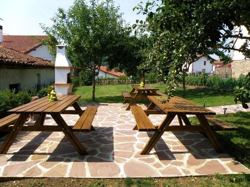 BBQ facilities, Garden