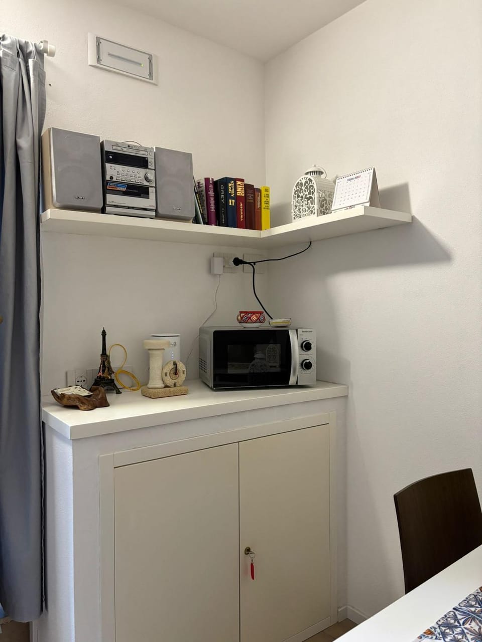 oven, Internal: Not applicable to any particular room