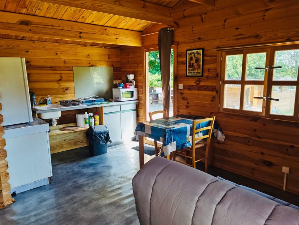 Kitchen or kitchenette, Living room, Dining area