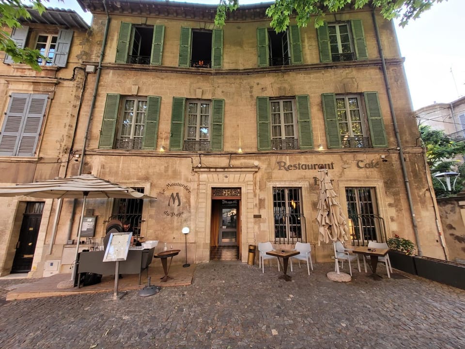Un nid sur les toits face au palais des papes Apartment in Avignon