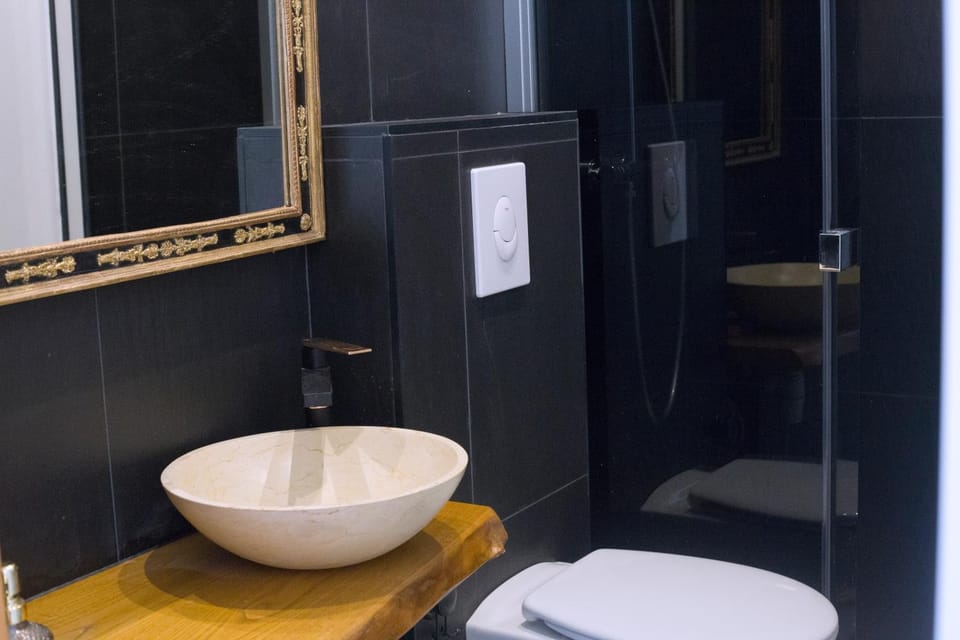 Shower, Toilet, Bathroom
