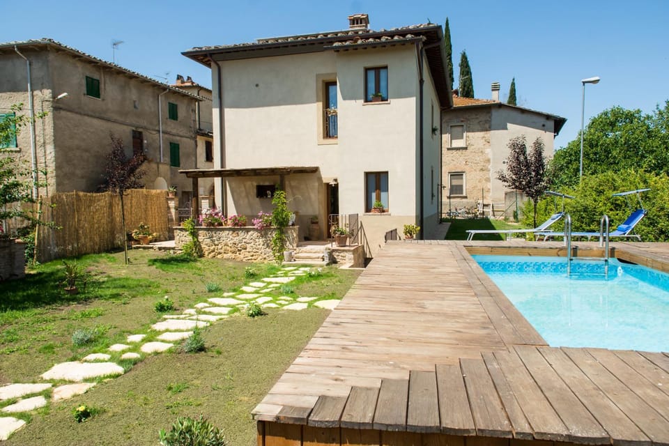 Property building, Garden, Swimming pool