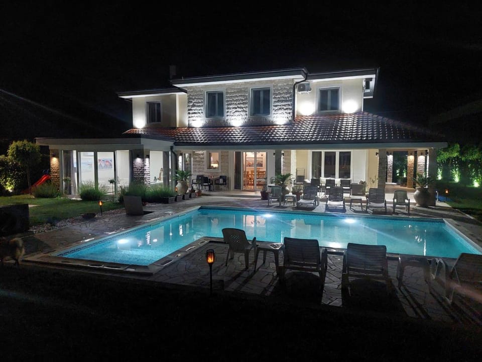Pool view