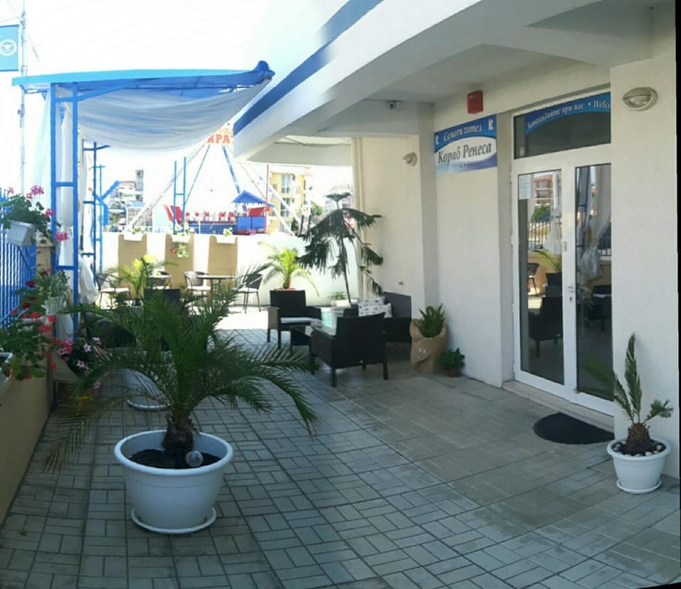 Семеен Хотел "Кораб Ренеса" Hotel in Burgas Province