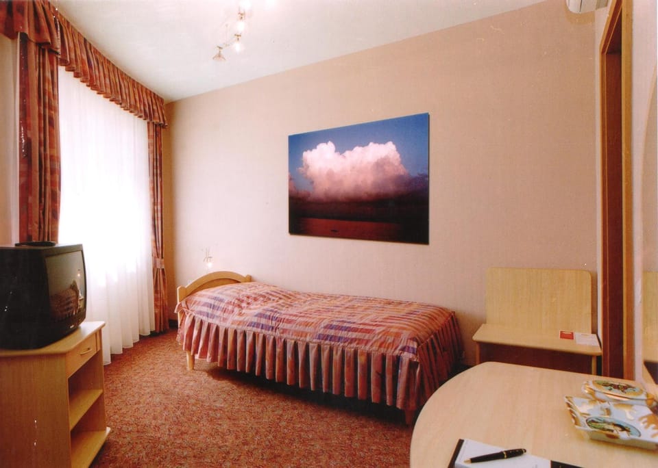 Bed, Photo of the whole room