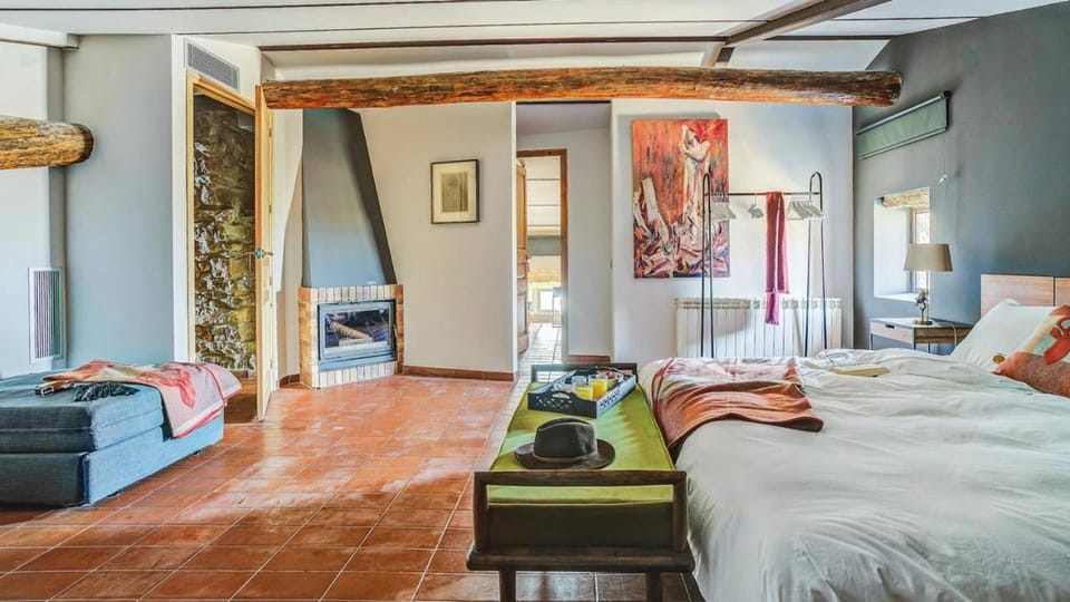 Masia de Queralt Luxury Casa Rural Spa y Vistas Villa in Catalonia