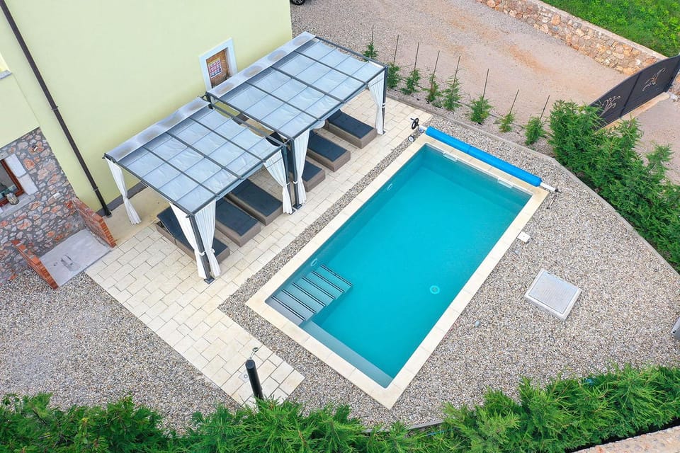 Property building, Patio, Swimming pool