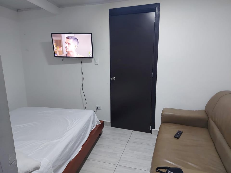 Apartaestudio5 sector Cable-Estadio Apartment in Manizales