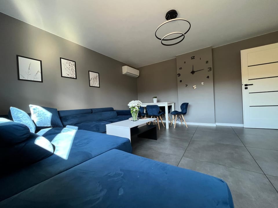 Living room, Dining area, air conditioner