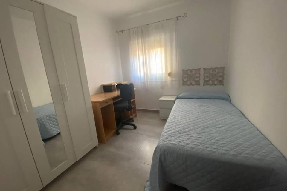 Bed, Photo of the whole room, Bedroom, wardrobe