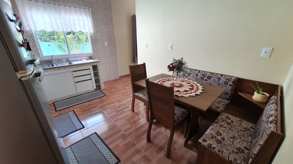 Kitchen or kitchenette, Dining area, Communal kitchen