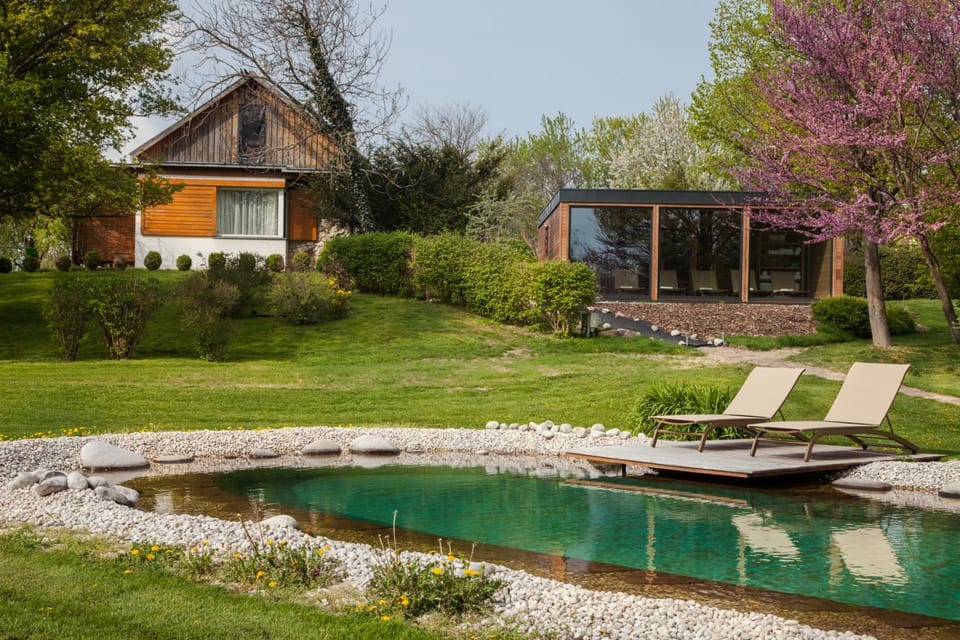 Property building, Natural landscape, Garden, Sauna, Spa and wellness centre/facilities, Spa and wellness centre/facilities, Garden view, Swimming pool