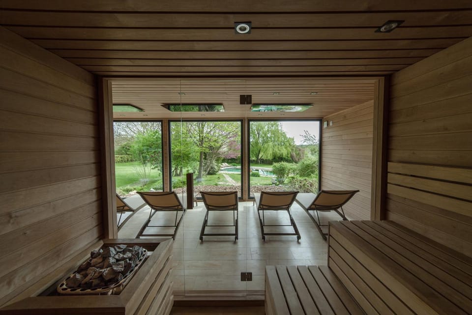 Massage, Sauna, Spa and wellness centre/facilities, Garden view