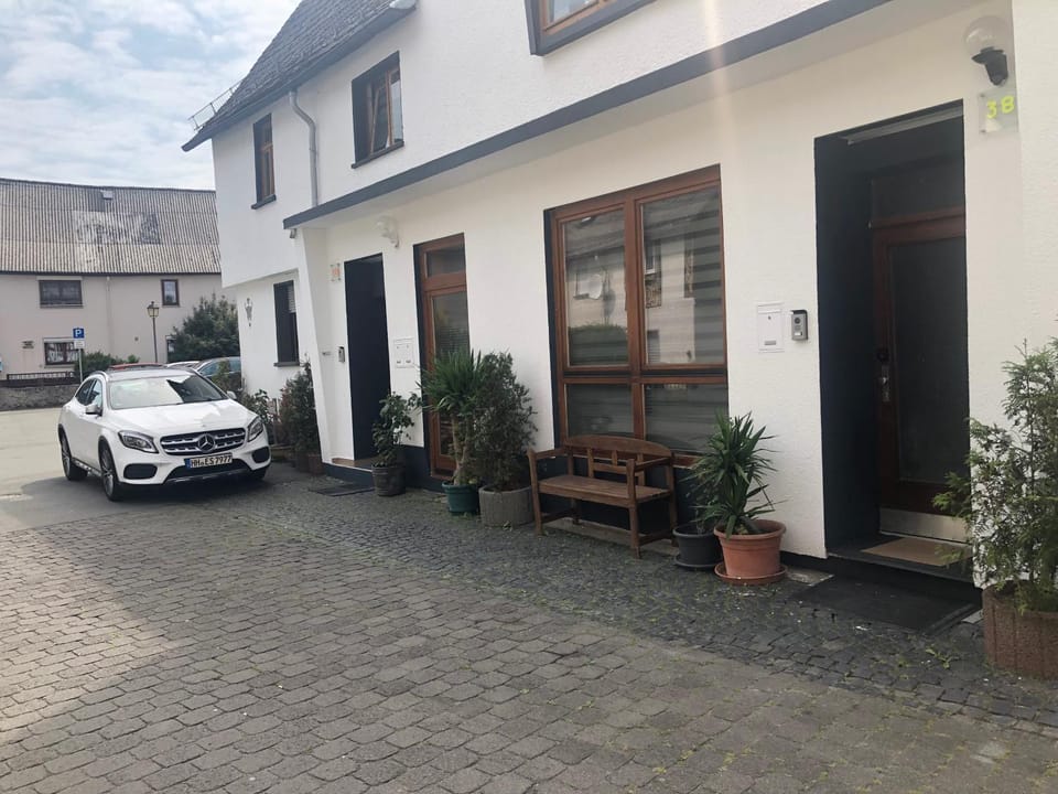 Property building, Street view, Quiet street view, Parking