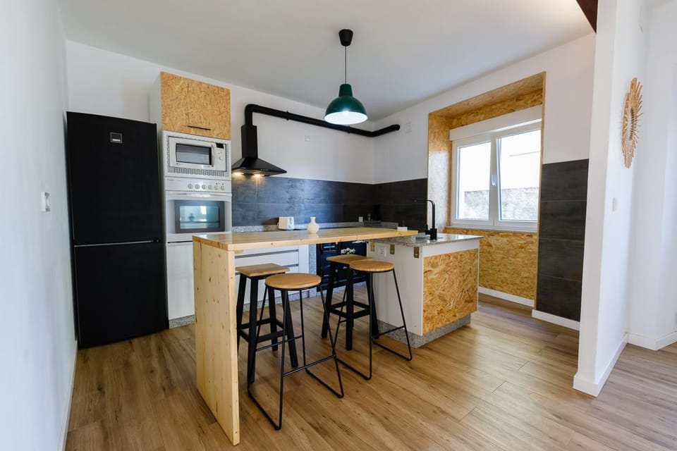 Kitchen or kitchenette, minibar, oven, kitchen