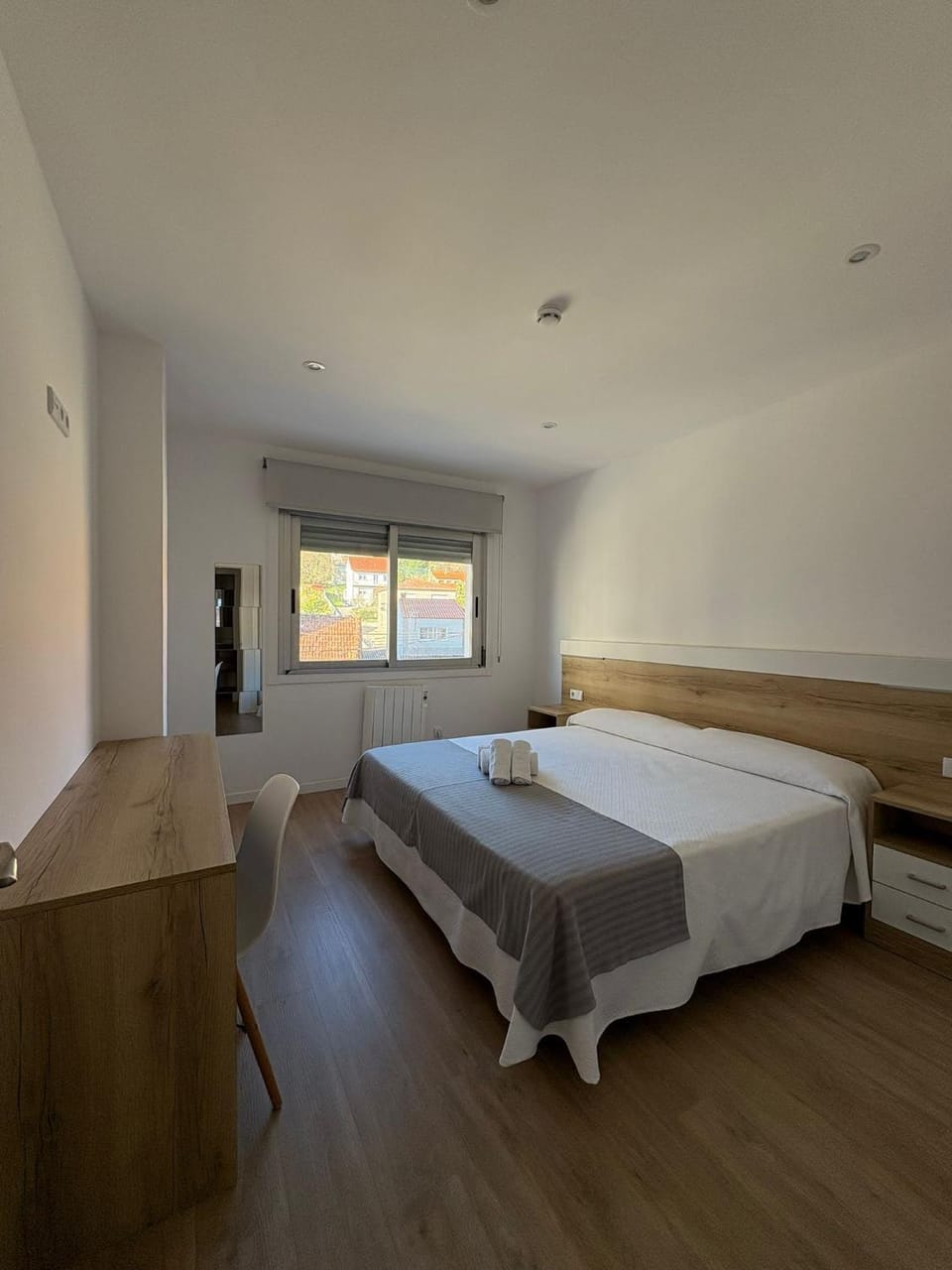 Bed, Photo of the whole room