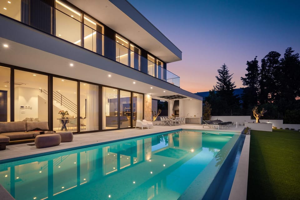 Property building, Swimming pool