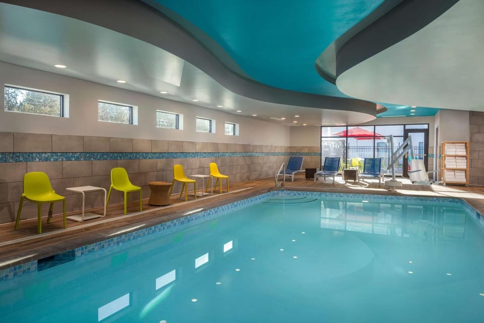 Pool view, Swimming pool