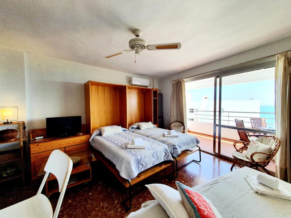Marbellamar Seaviews Apartment in Sitio de Calahonda