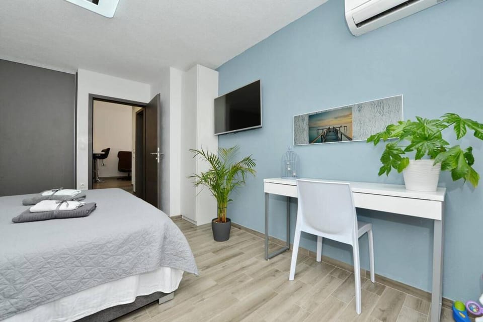 Villa PopandRock Sleeps 5 with Parking Villa in Zadar