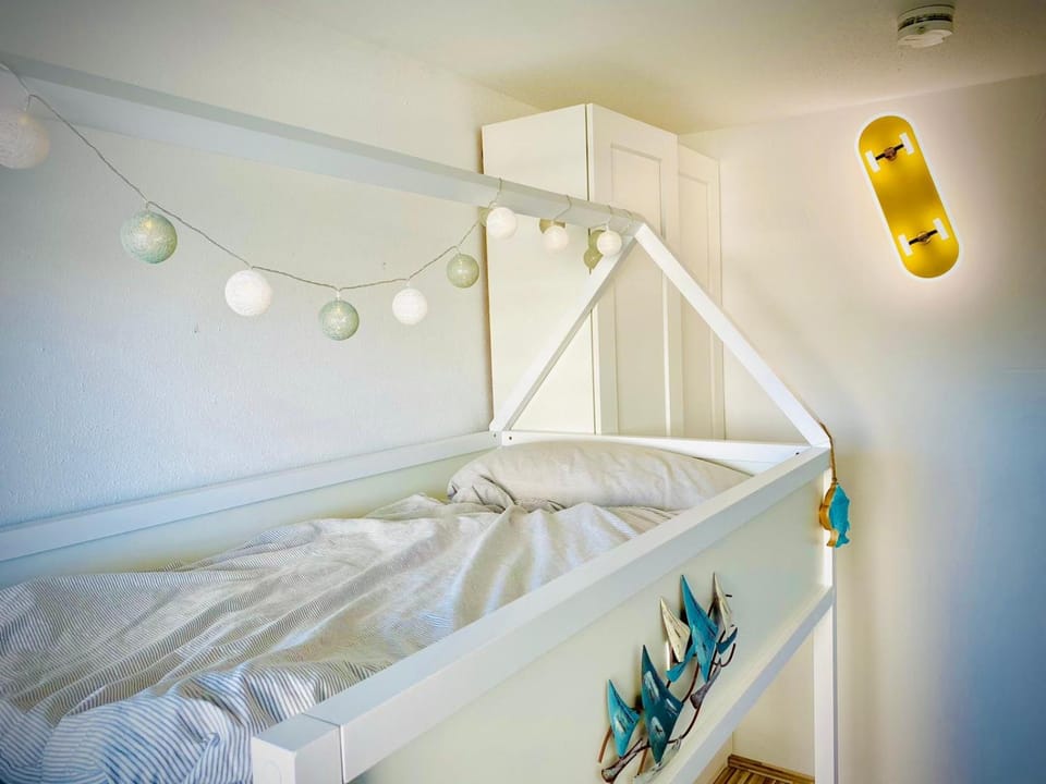 bunk bed