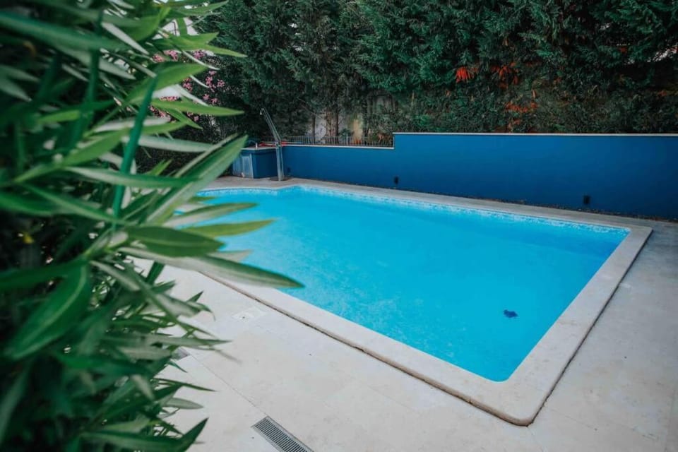 Casa Ro-Ma, seaside villa with a heated pool Villa in Banjole
