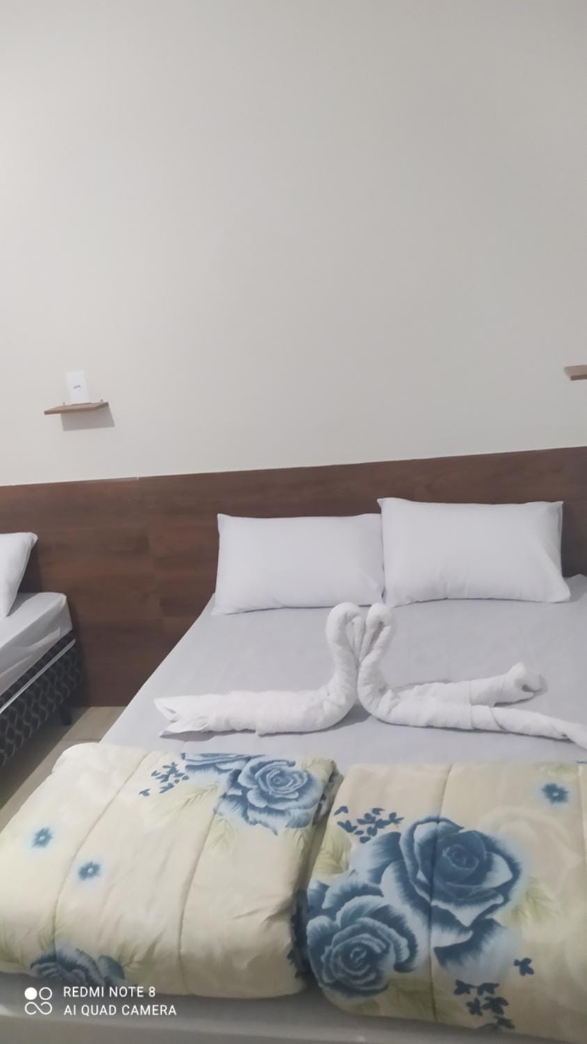 Pousada Quarto completo ar,wi fi e garagem gratuita Bed and Breakfast in State of São Paulo