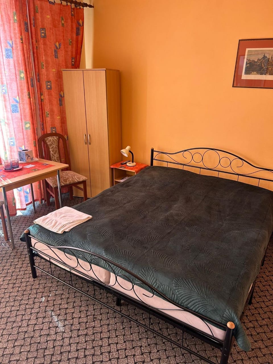 Property building, Bed