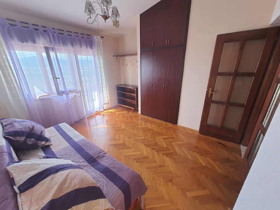 Apartment 2 Apartment in Podstrana