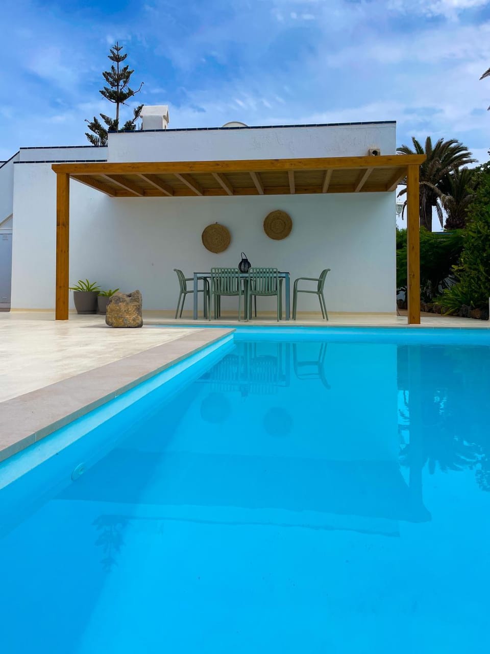 Solarium, Swimming pool