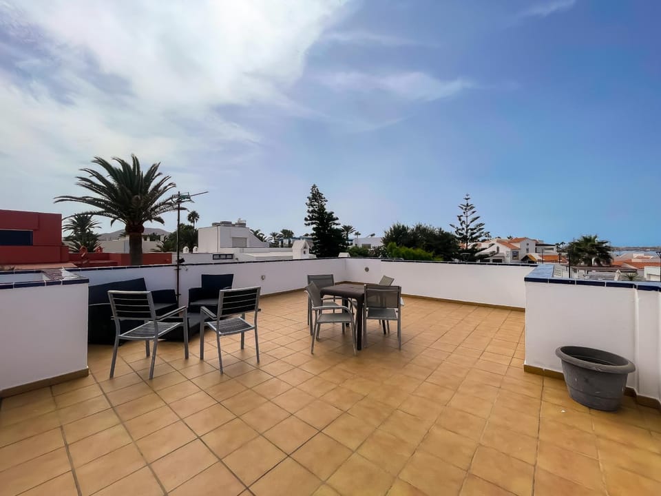 View (from property/room), Balcony/Terrace
