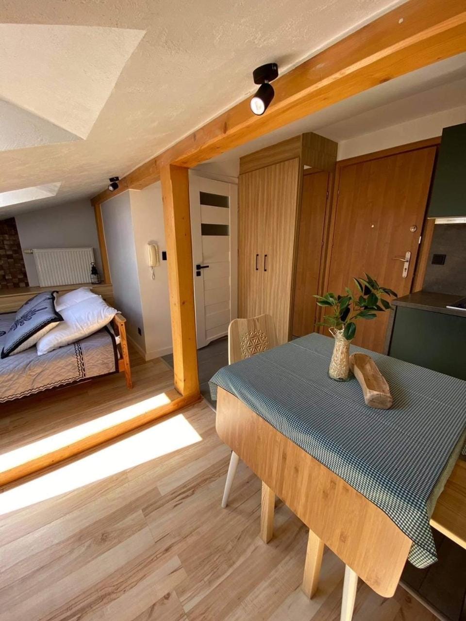 Bed, Photo of the whole room, Bedroom, bunk bed