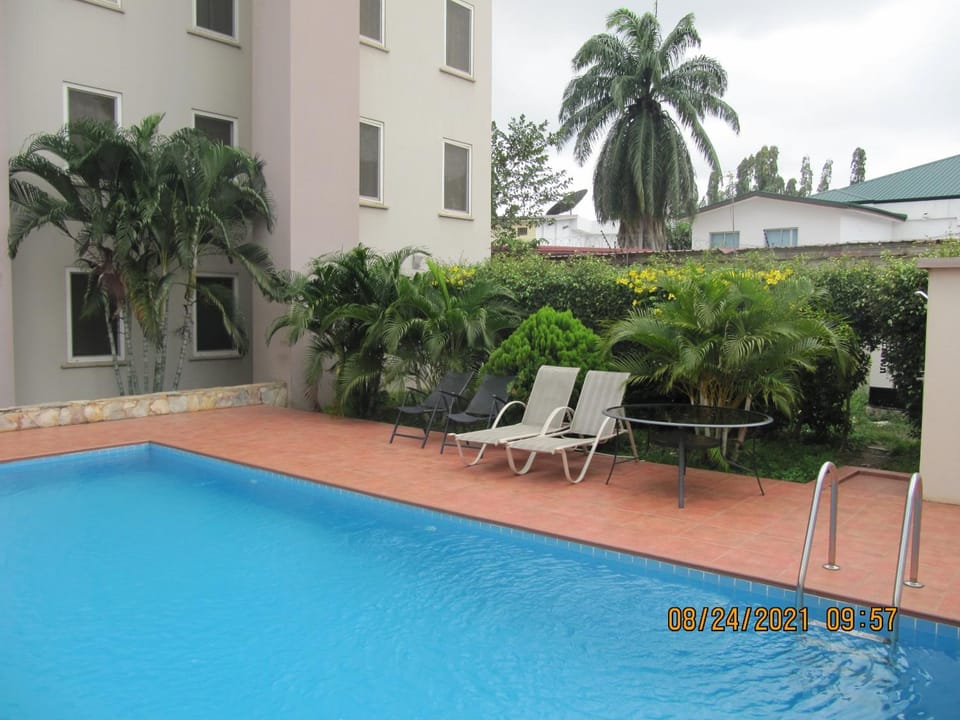 Property building, Garden, Pool view, Swimming pool