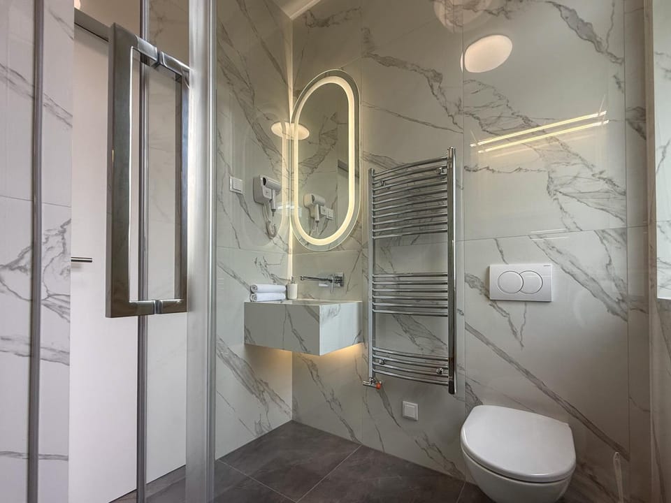 Toilet, Bathroom