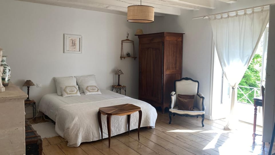 Mazette! Le Château Bed and Breakfast in Pays de la Loire