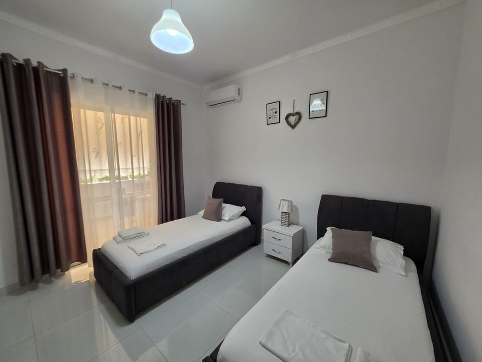 Niko Apartament 2 House in Sarandë