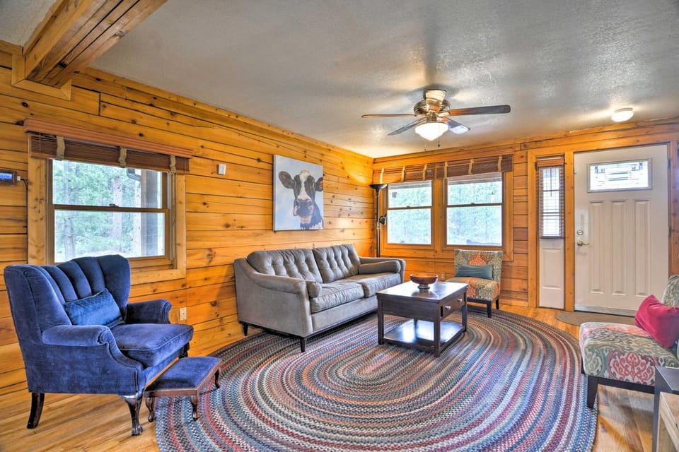 The ‘Pinecone Palace’ w/ Hiking Trail Access! House in Allenspark