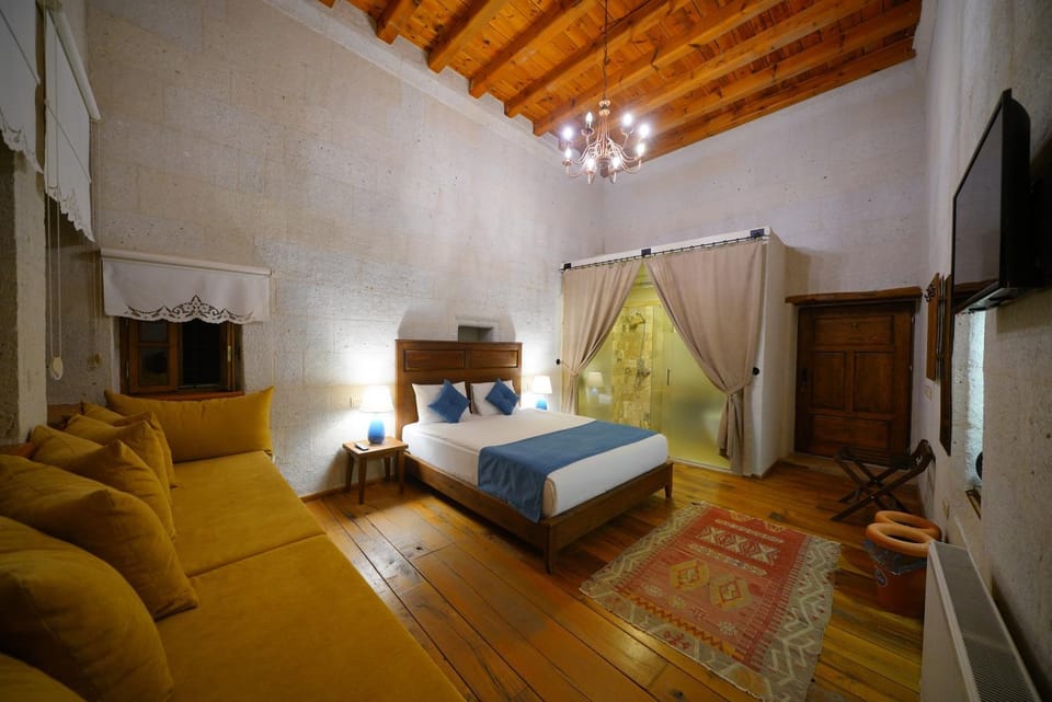 Bed, TV and multimedia, Photo of the whole room, Seating area