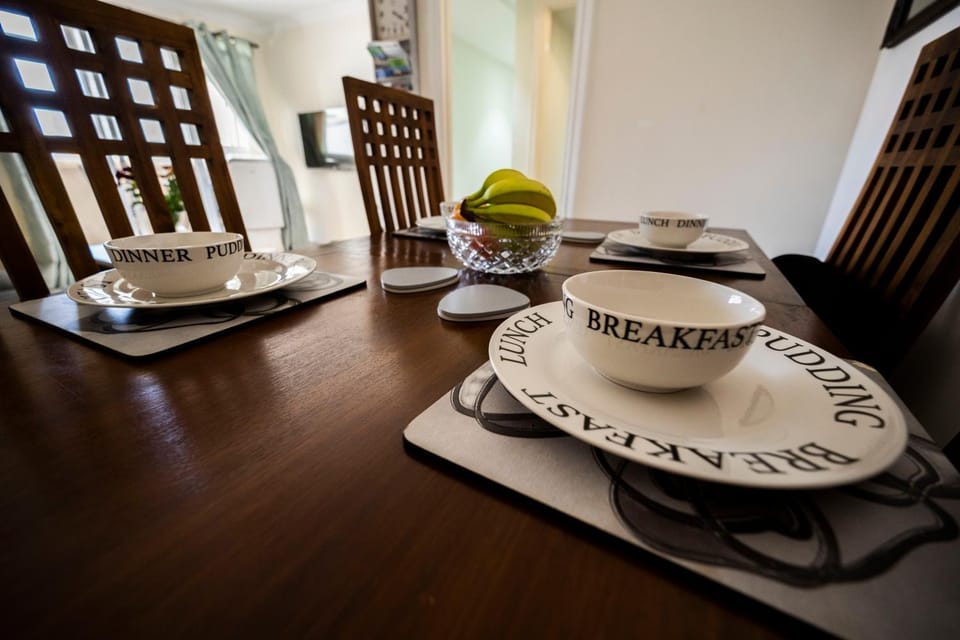 Coffee/tea facilities, Dining area