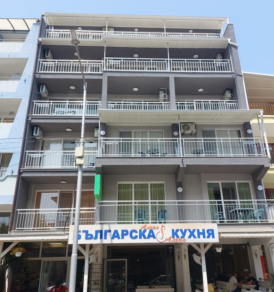 Facade/entrance, Balcony/Terrace, Balcony/Terrace, Street view, Street view, air conditioner, air conditioner