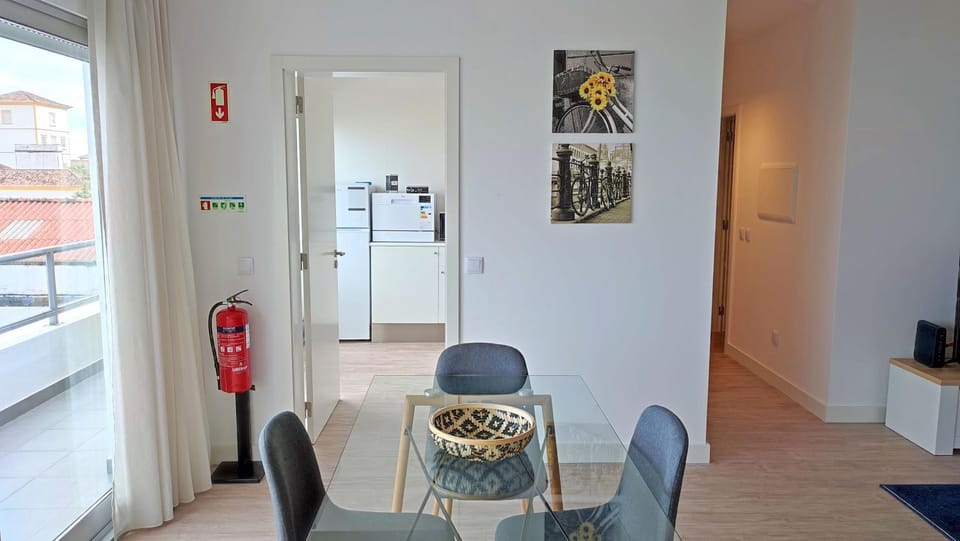 Living room, Meals