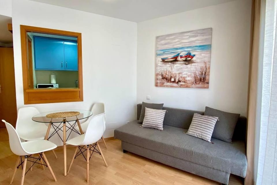 Apartamento pequeño y luminoso en Cambrils Apartment in Cambrils