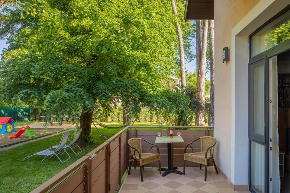 Balcony/Terrace, Garden view