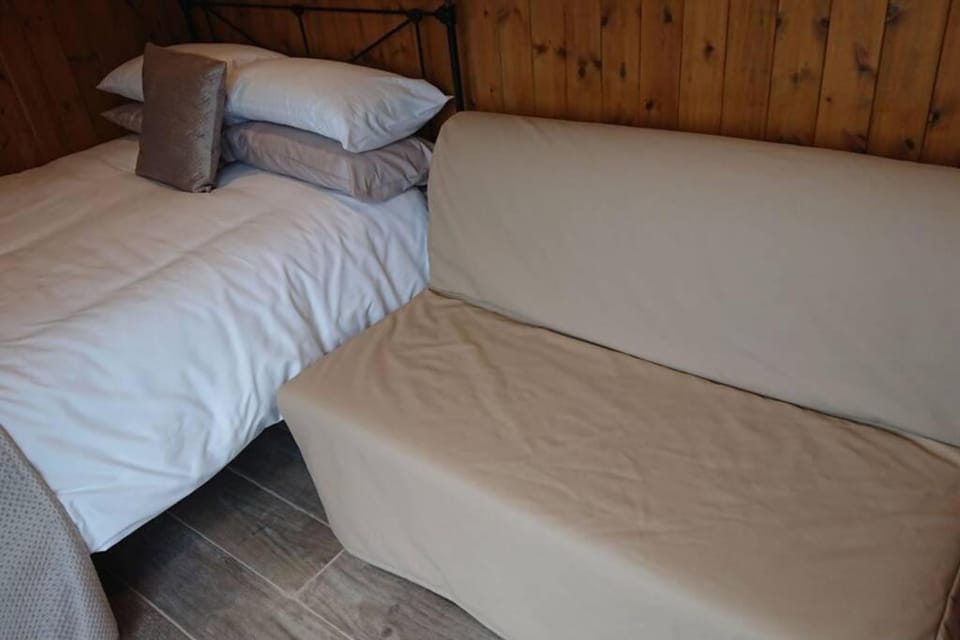 Malthouse Farm Cottage Carriage House in Staffordshire Moorlands District