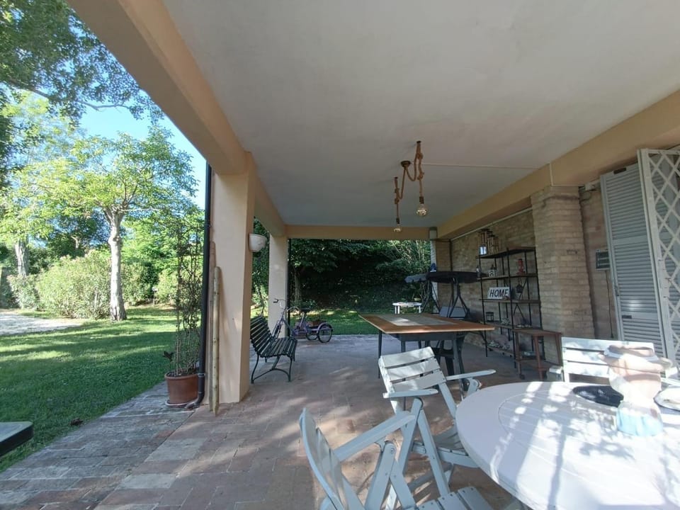 Country House "I luoghi dell' anima"con piscina e giardino Villa in Marche