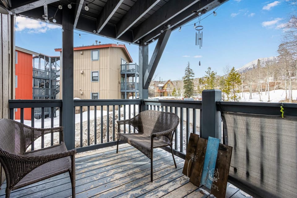 Sunshine & Snowfall Apartment in Wildernest