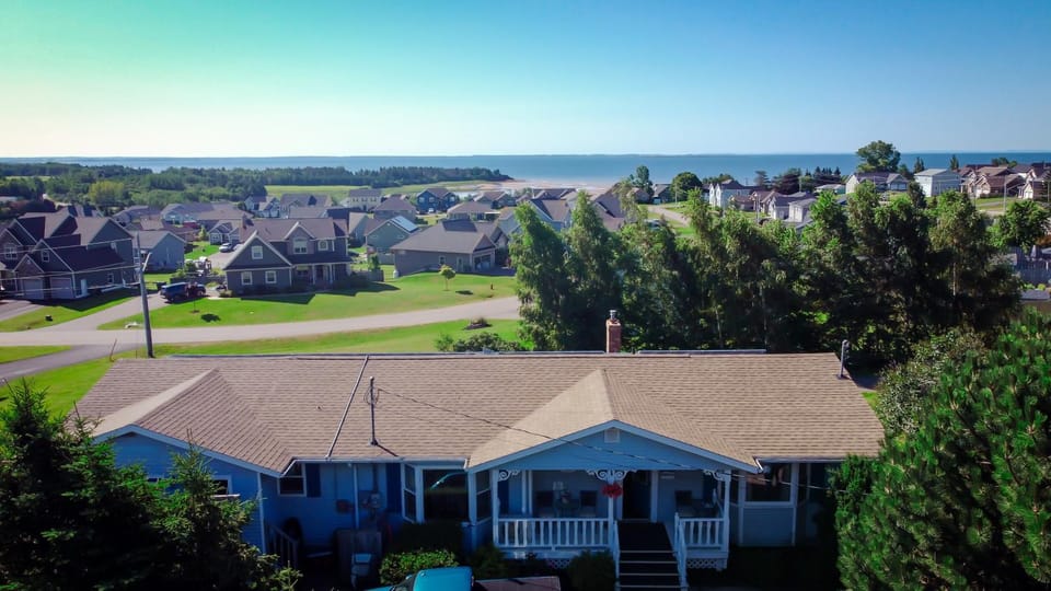 Bird's eye view, Sea view, Street view